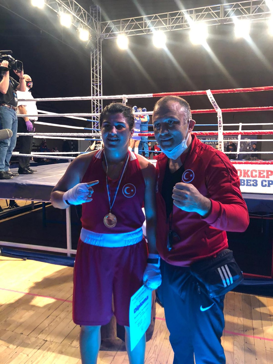 2021 yılının ilk altın madalyası Busenaz Sürmeneli ‘den. Tebrikler Şampiyon