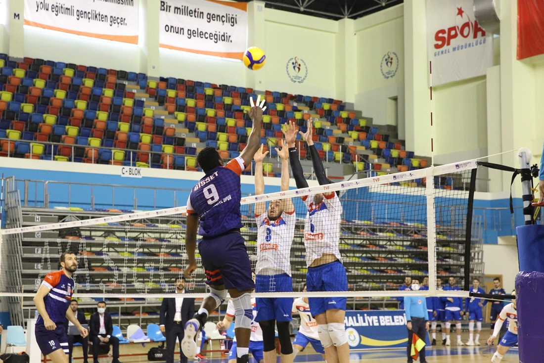 Haliliye Belediyespor, Tokat Belediye Plevne’yi 3-0 mağlup ederek, 3 puanın sahibi oldu