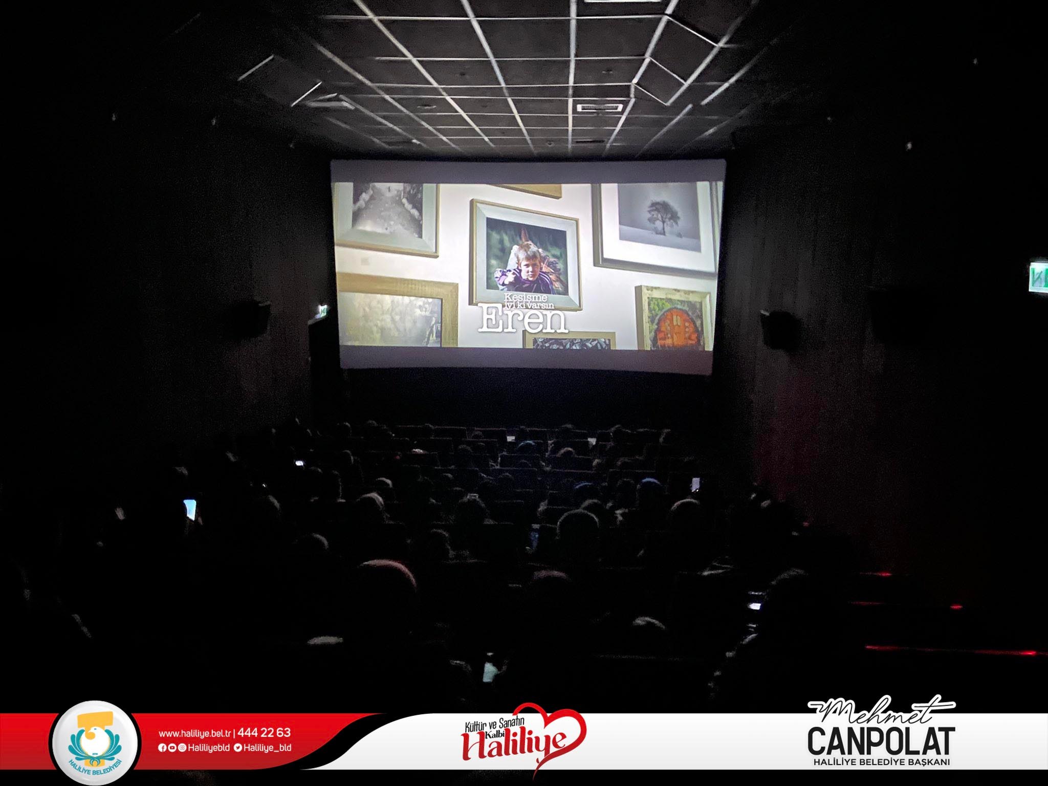 Bir ekran ve iç mekan görseli olabilir