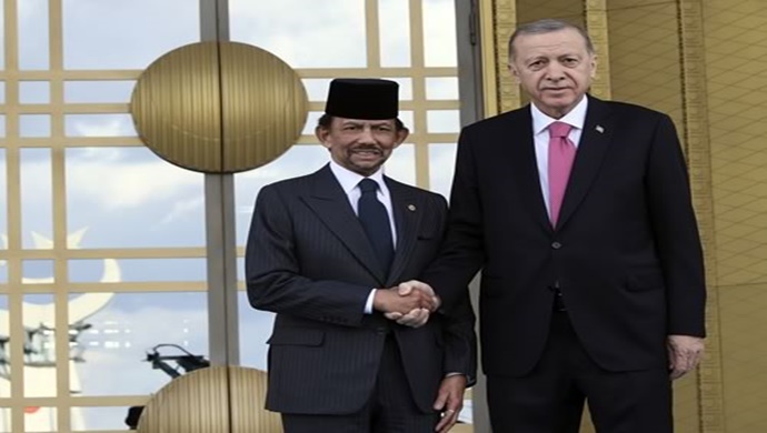 Brunei Sultanı Waddaulah Cumhurbaşkanlığı Külliyesinde