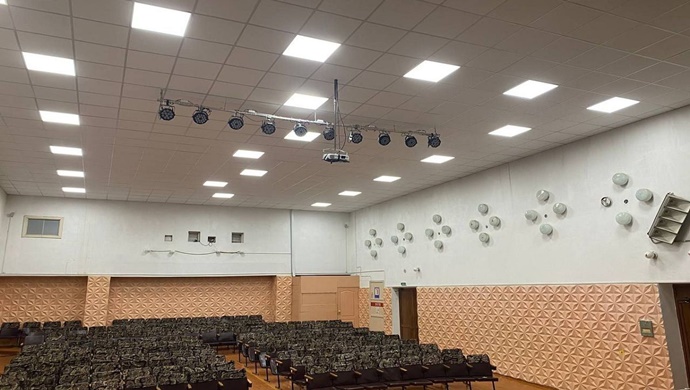 По партпроекту «Культура малой Родины» обновили зрительный зал в ДК в деревне Кожиль в Удмуртии