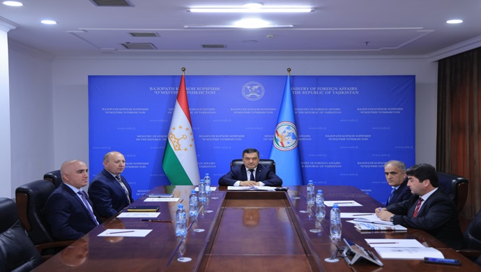 Political consultations with Angola