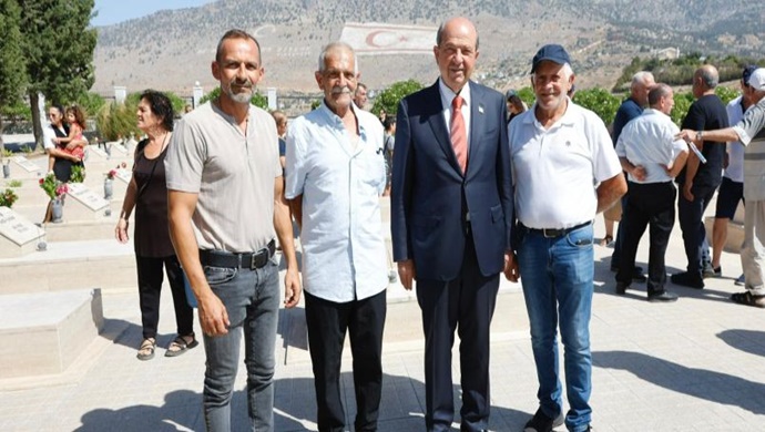 Cumhurbaşkanı Ersin Tatar, Taşkent Şehitler Anıtı’nda düzenlenen anma törenine katıldı