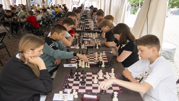 «Единая Россия» организовала в регионах Всероссийский шахматный турнир