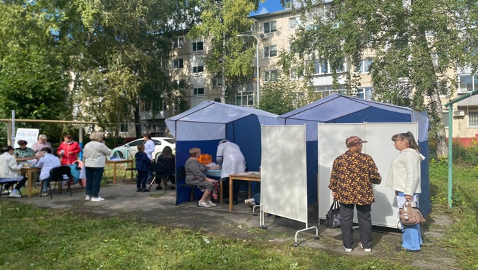 «Единая Россия» организовала выездной медосмотр для жителей Ульяновска