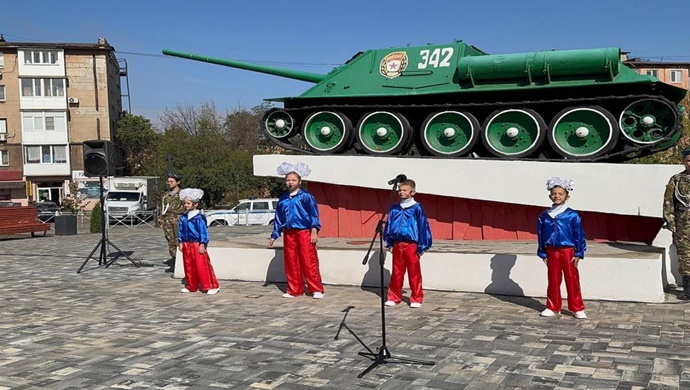 По народной программе «Единой России» в Алчевске (ЛНР) восстановили площадь 30-летия Победы