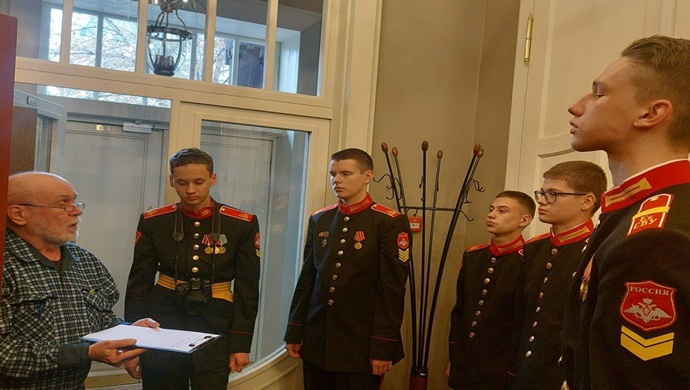 Birleşik Rusya, Sverdlovsk bölgesinde savaş muhabirlerinin eğitimine yardımcı oluyor