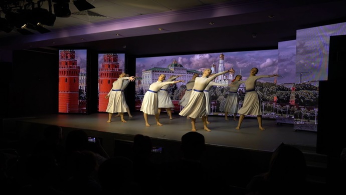 Birleşik Rusya Kadın Hareketi, Kamçatka’nın Yelizovo kentinde SVO katılımcılarının aileleri için bir anma ve metanet gecesi düzenledi