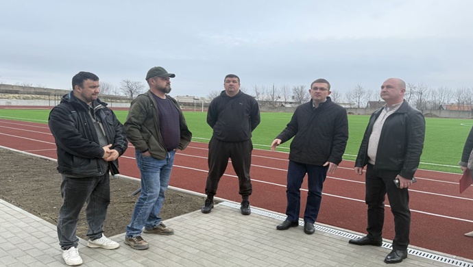 Okul, konut binaları, stadyum: Birleşik Rusya, kamu programı projelerindeki çalışmaların kalitesini ve hızını değerlendirdi