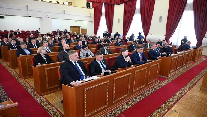 «Единая Россия» обеспечила принятие новых льгот для молодёжи в Ростовской области