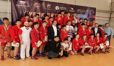Birleşik Rusya partisinin “Çocuk Sporları” projesi kapsamında Astrahan’da bir sambo turnuvası düzenlendi