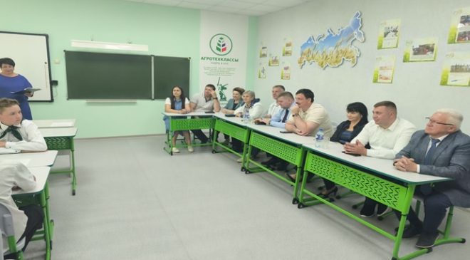 Birleşik Rusya’nın girişimiyle, Volgograd bölgesinde tarım sektöründe geleceğin uzmanlarını yetiştirmek üzere bir tarım teknolojisi sınıfı açıldı