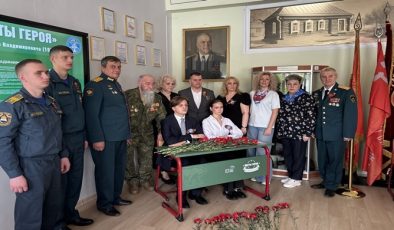 При поддержке «Единой России» в регионах открыли Парты Героя в память о бойцах СВО
