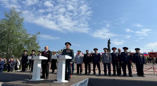 Возложения цветов, поздравление ветеранов, автопробеги: «Единая Россия» организовала праздничные акции для жителей регионов в День Победы