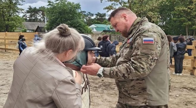 «Единая Россия» организовала в Воронеже конные прогулки для детей с ОВЗ