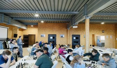 Birleşik Rusya’nın desteğiyle Çukotka ve Kemerovo’da satranç ve tenis turnuvaları düzenlendi