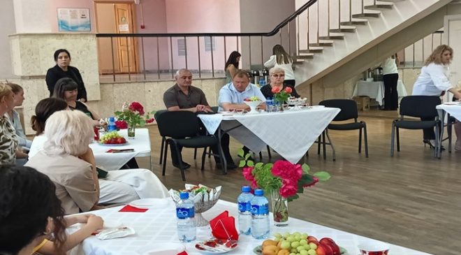 Birleşik Rusya, Stavropol Bölgesi’nin Predgorny ilçesinde Sovyet askeri kahramanlarının dul eşleriyle bir toplantı düzenledi