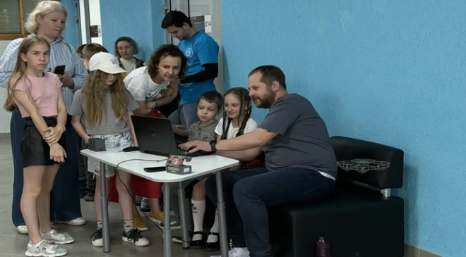 Birleşik Rusya, Omsk’ta bir aile bilgi yarışması düzenledi