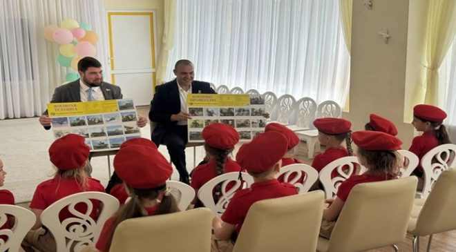 Birleşik Rusya’nın girişimiyle, SVO’nun eski bir üyesi, Rostov-on-Don’un genç sakinlerine cesaret dersi verdi