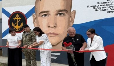 Kuzey Kafkasya Askeri Bölgesi Kahramanı anısına, Tarihi Bellek parti projesi kapsamında Nizhny Novgorod’da bir duvar resmi dikildi