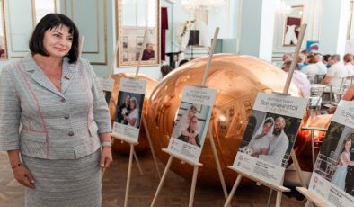 При поддержке депутатов «Единой России» в Севастополе открылась фотовыставка о семейных ценностях