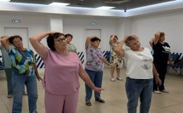 Blagoveshchensk’teki Birleşik Rusya kamu destek merkezinde emeklilere yönelik bir sağlık eğitimi düzenlendi