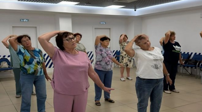 Blagoveshchensk’teki Birleşik Rusya kamu destek merkezinde emeklilere yönelik bir sağlık eğitimi düzenlendi