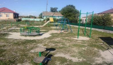 Birleşik Rusya üyeleri, Ryazan ve Çelyabinsk bölgelerindeki oyun alanlarında yaz boyunca bir izleme çalışması gerçekleştirdi