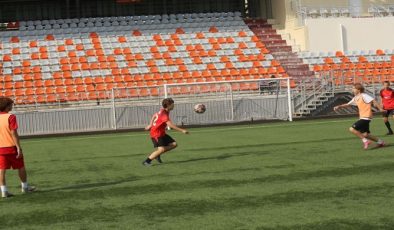 “Çocuk Sporu” parti projesinin sokak futbolu festivalinin bölgesel etabı Veliky Novgorod’da sona erdi