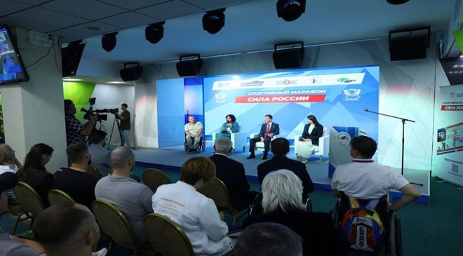 Kapsayıcı örgütler, Birleşik Rusya’nın yeni Halk Programı için Vladislav Golovin’e teklifler sundu