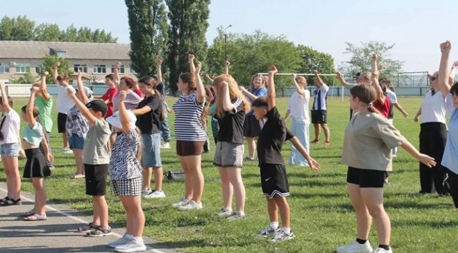 В Ростовской области сторонники «Единой России» провели соседские зарядки