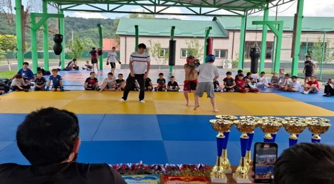 Birleşik Rusya destekçileri Çeçenistan Cumhuriyeti’nin Vedeno kentinde karma dövüş sanatları (MMA) müsabakası düzenledi