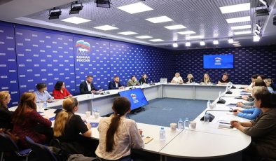 Birleşik Rusya, Özel Kuvvetler askerlerinin aile üyelerini yeni hükümet destek önlemleri hakkında bilgilendirdi