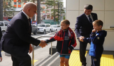 Birleşik Rusya partisinin “Güçlülerin Seçimi” projesi kapsamında Çita’da bölgesel bir Greko-Romen güreş turnuvası düzenlendi