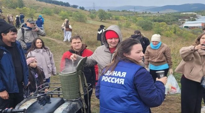 При участии «Единой России» в Чите установили рекорд на экотропе