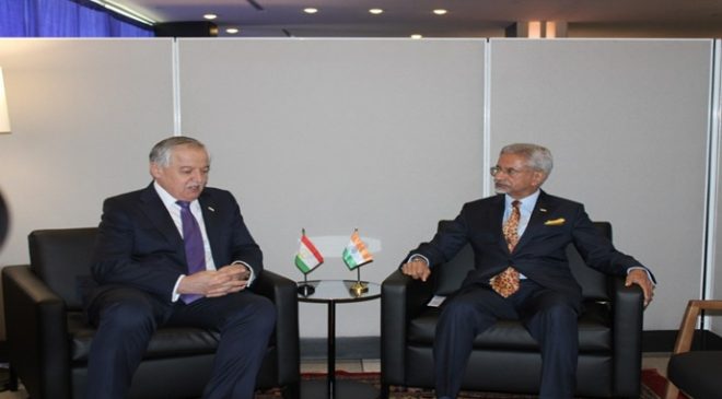 Meeting between the Foreign Ministers of Tajikistan and India