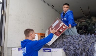 Gönüllüler cephelere otomobil, motosiklet, ilaç ve kamuflaj ağları gönderdi: Bölge sakinleri SVO savaşçılarına destek vermeye devam ediyor