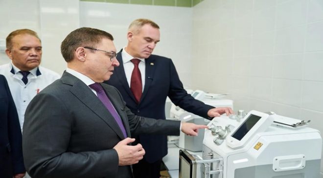 Vladimir Yakushev, Surgut’ta kurulan kan transfüzyon istasyonunun sonuçlarını değerlendirdi