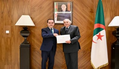 Presentation of a Copy of Credentials to the Minister of Foreign Affairs of Algeria