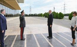 İlham Əliyev “ADEX 2026” və “Securex Caspian” sərgiləri ilə tanış olub