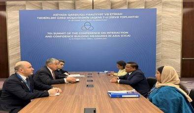 Tacikistan ve Sri Lanka Dışişleri Bakanları Arasında Görüşme