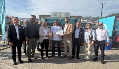 FestOlive · III. Edremit Zeytinyağı Tadım Festivali`nde Ünlü İş Adamı Hüseyin Yazgülü, Kelleci Hüseyin Usta, Yerini Aldı