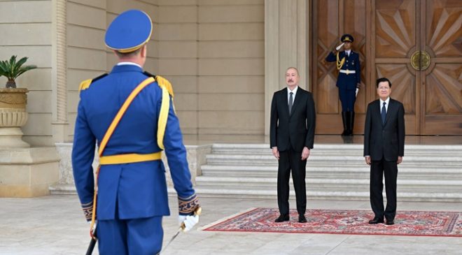 Official welcome ceremony held in Baku for President of Laos