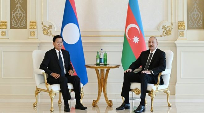 İlham Aliyev, Laos Cumhurbaşkanı ile bire bir görüşme gerçekleştirdi