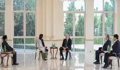 İlham Əliyev Malayziyanın Azərbaycanda yeni təyin olunmuş səfirini qəbul edib