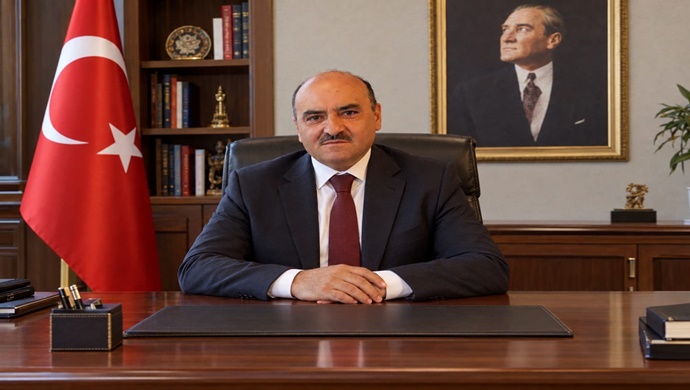 SİVASLI İŞ ADAMI MEHMET ŞEKER`DEN 29 EKİM CUMHURİYET BAYRAMI MESAJI