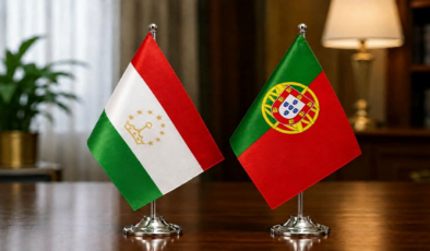 Acceptance of the copy of the credentials of the Ambassador of the Portuguese Republic